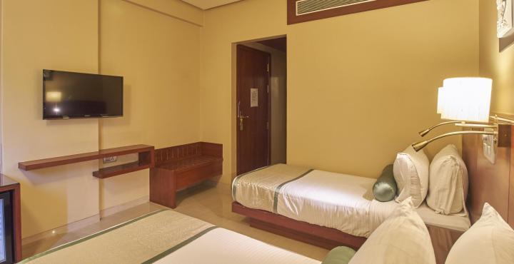 Hotel Green Olive Aurangábád Kültér fotó