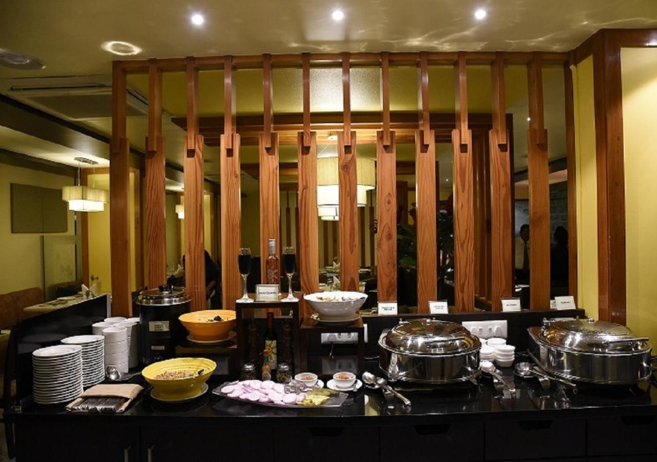 Hotel Green Olive Aurangábád Kültér fotó