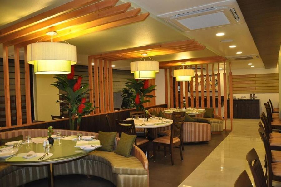 Hotel Green Olive Aurangábád Kültér fotó